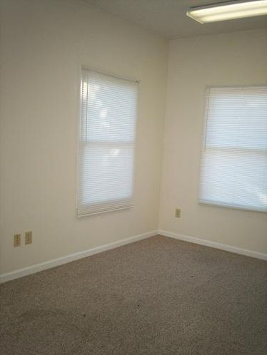 106 St James Ct, Frankfort, KY 40601